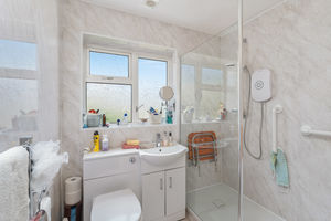 11 Uplands Rise Little Bourton